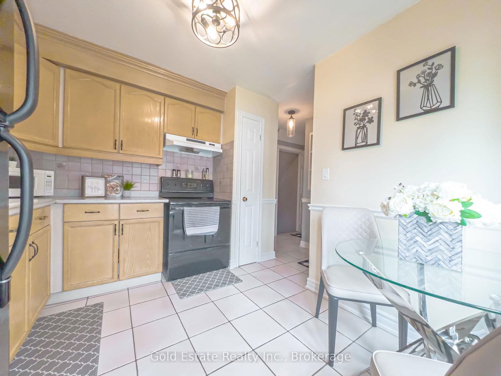 Condo Townhouse at 19- 18 BARRY Street, St. Catharines, ON - Photo 8 - RE/MAX Garden City Realty