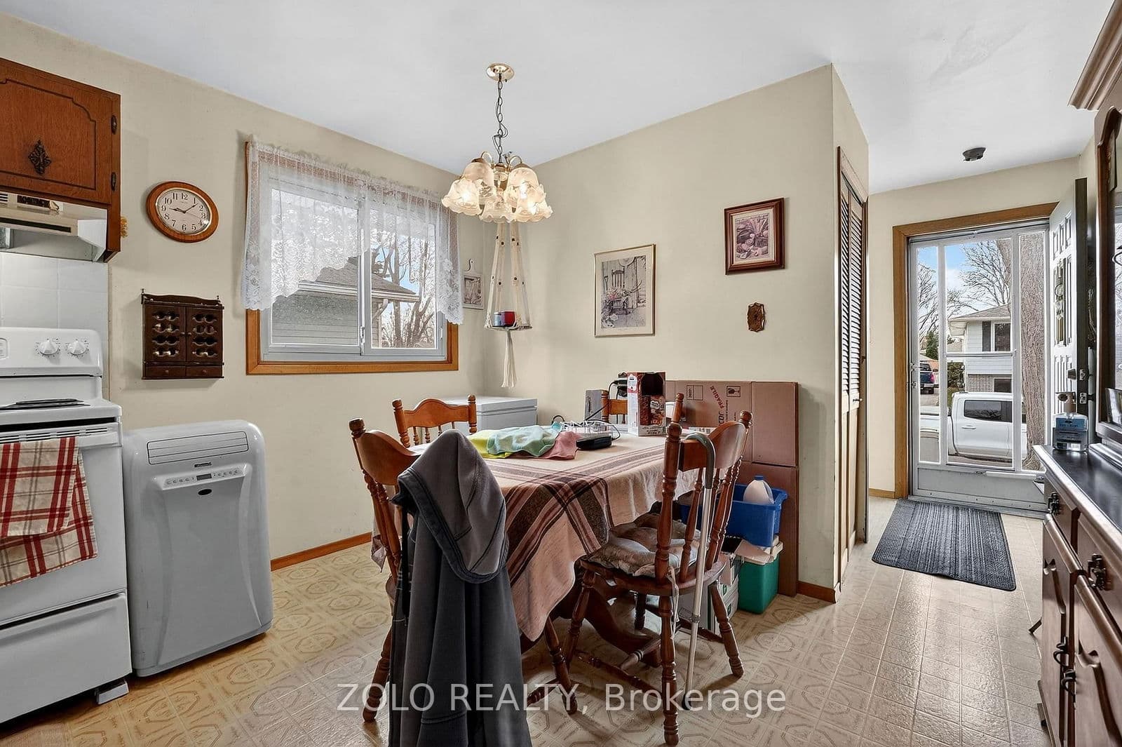 Detached at 6133 Strohan Street, Niagara Falls, ON - Photo 14 - RE/MAX Garden City Realty