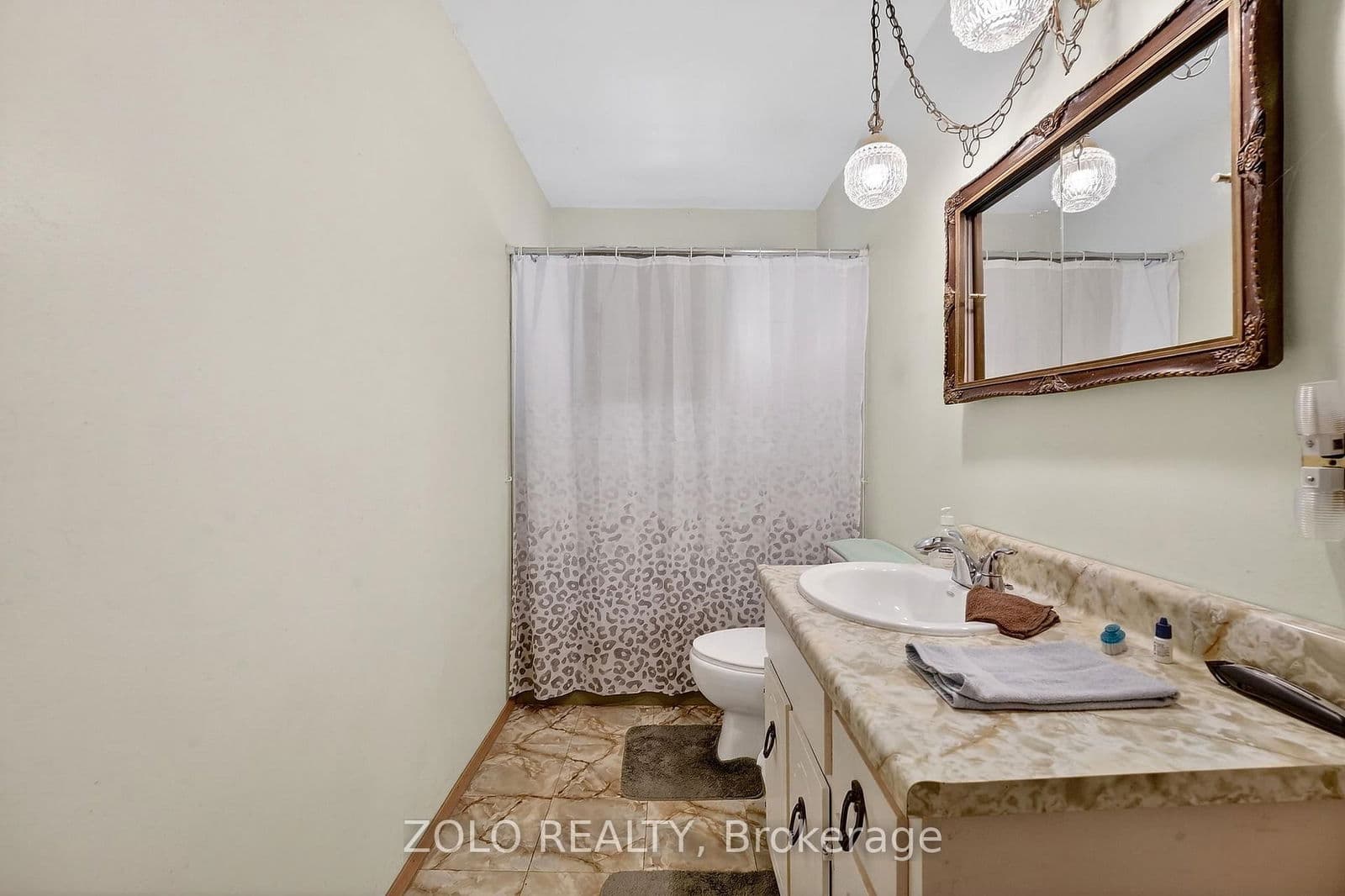 Detached at 6133 Strohan Street, Niagara Falls, ON - Photo 16 - RE/MAX Garden City Realty