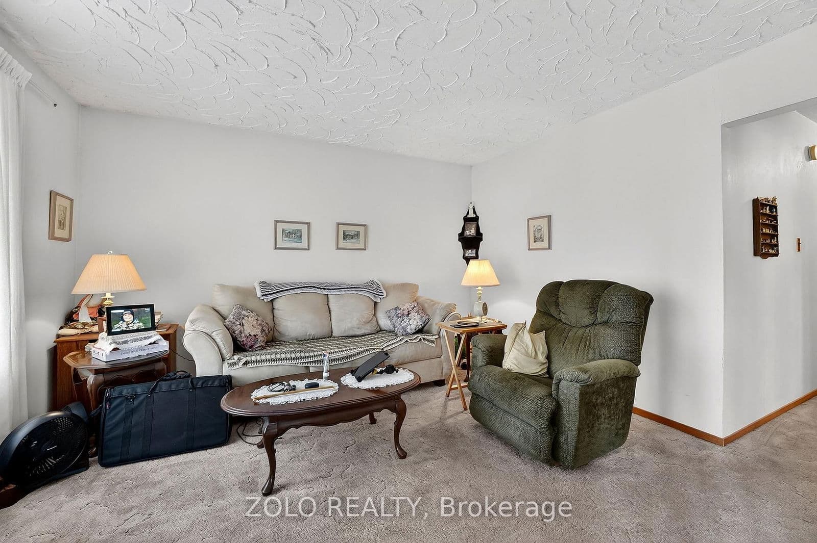 Detached at 6133 Strohan Street, Niagara Falls, ON - Photo 6 - RE/MAX Garden City Realty