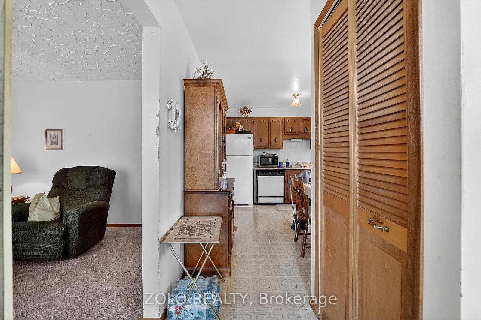 Detached at 6133 Strohan Street, Niagara Falls, ON - Photo 8 - RE/MAX Garden City Realty