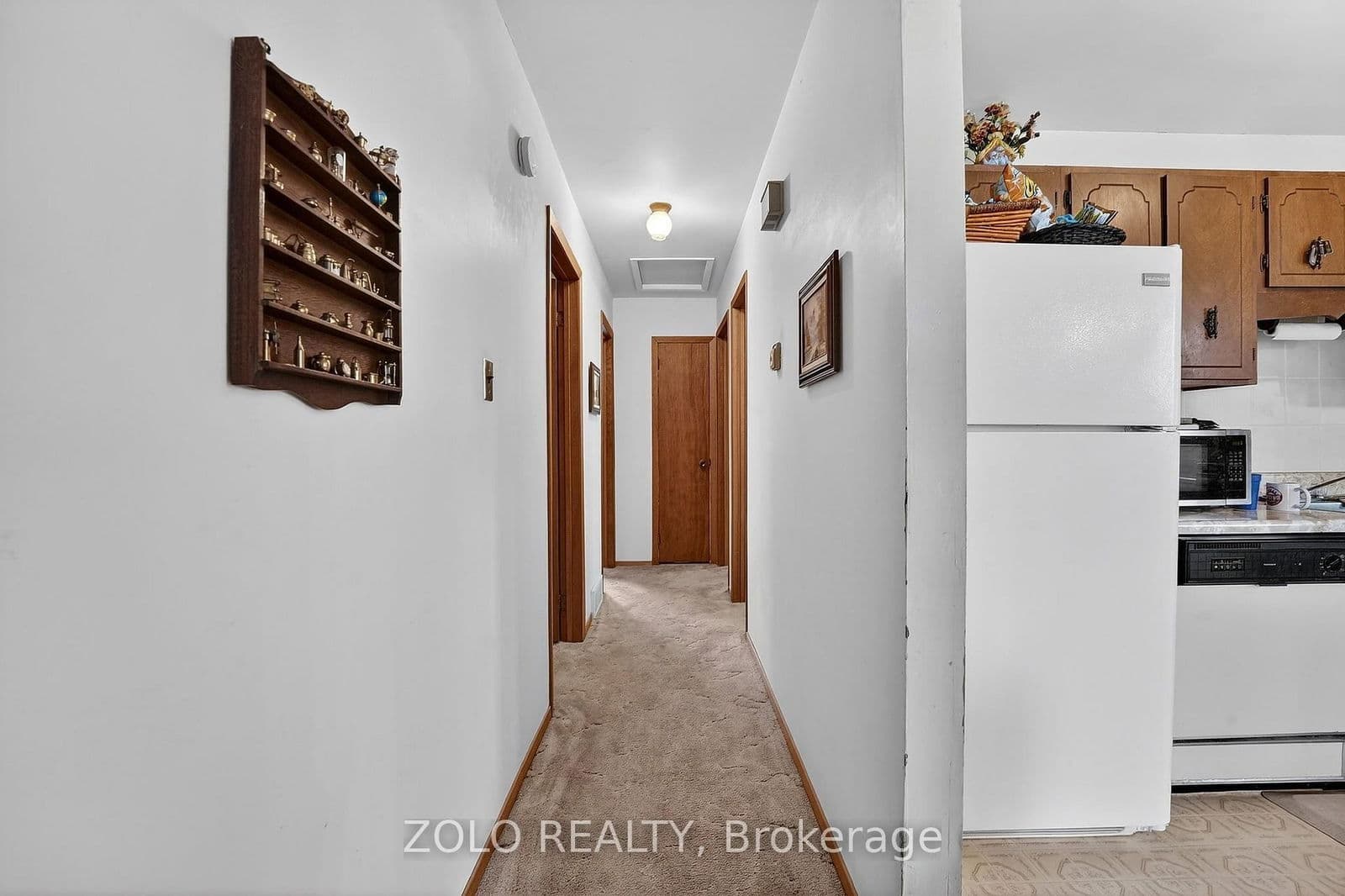 Detached at 6133 Strohan Street, Niagara Falls, ON - Photo 9 - RE/MAX Garden City Realty