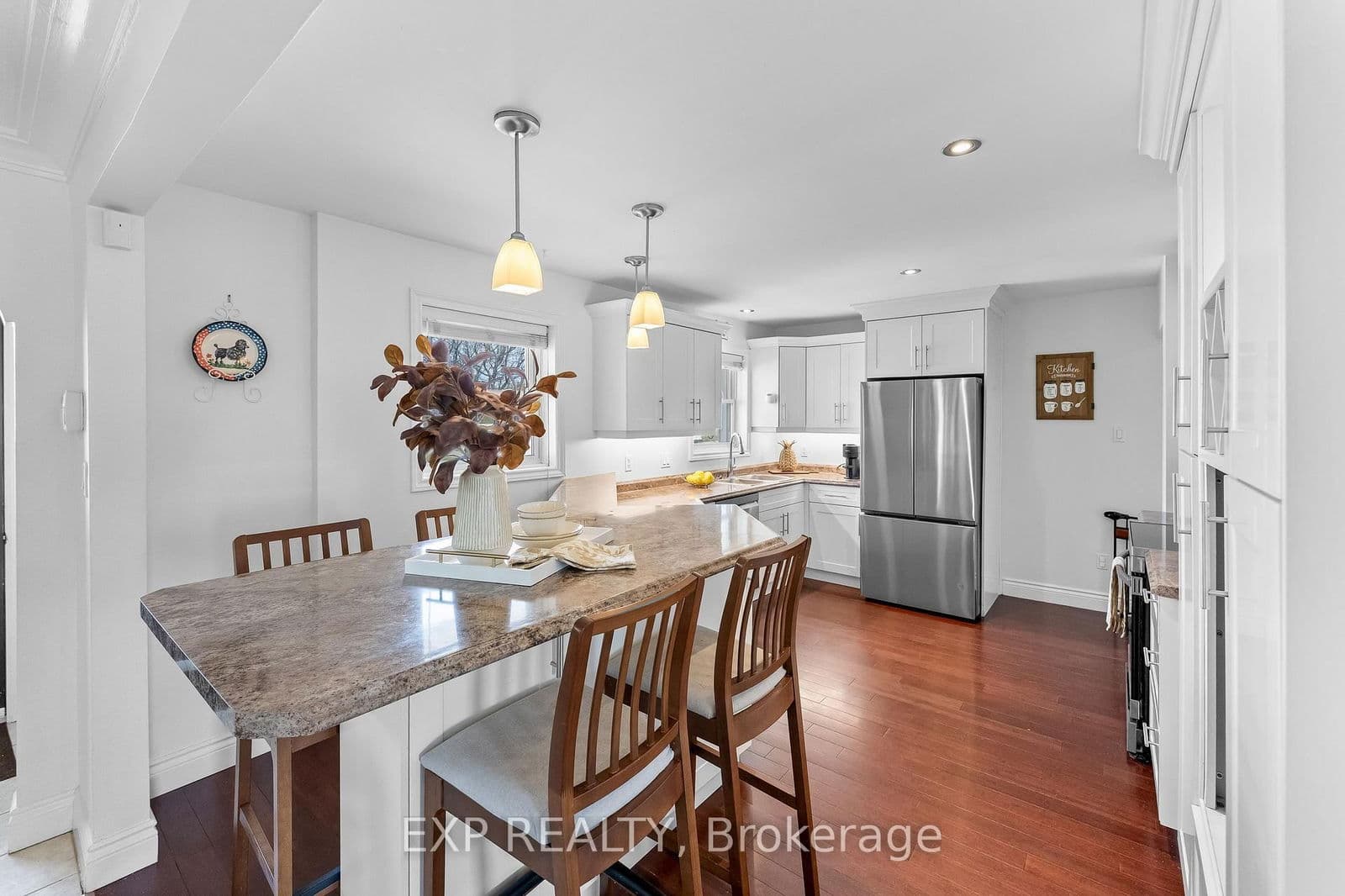 Detached at 9 Parkdale Drive, Thorold, ON - Photo 10 - RE/MAX Garden City Realty