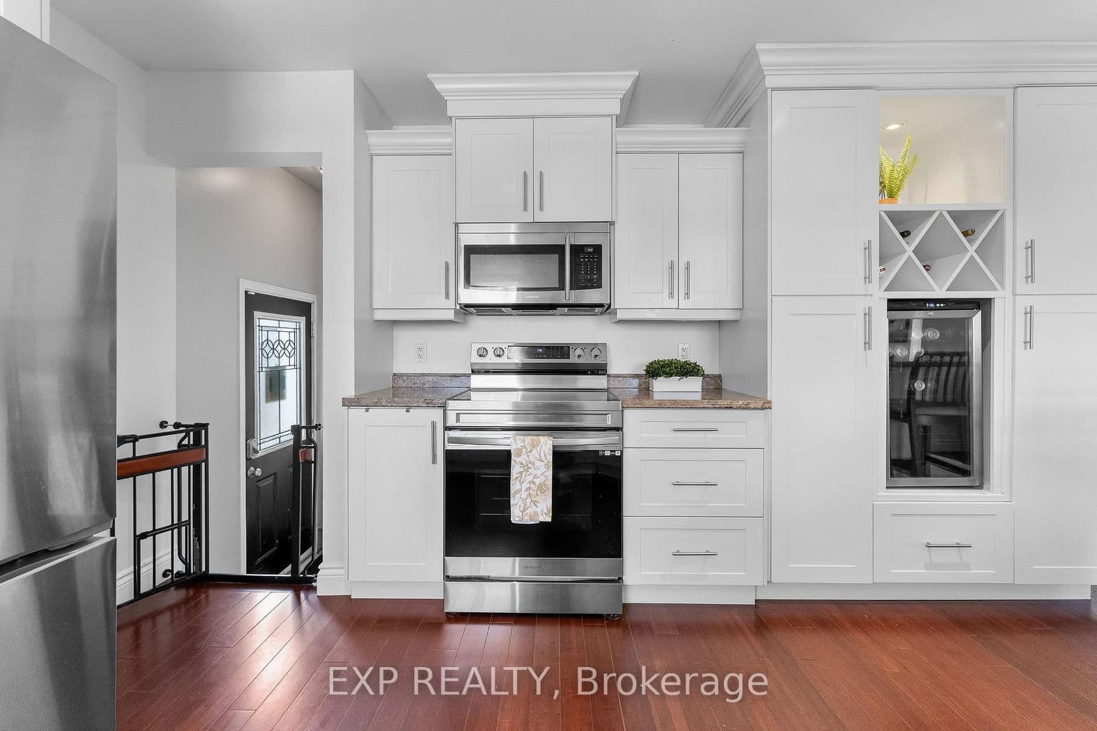 Detached at 9 Parkdale Drive, Thorold, ON - Photo 14 - RE/MAX Garden City Realty