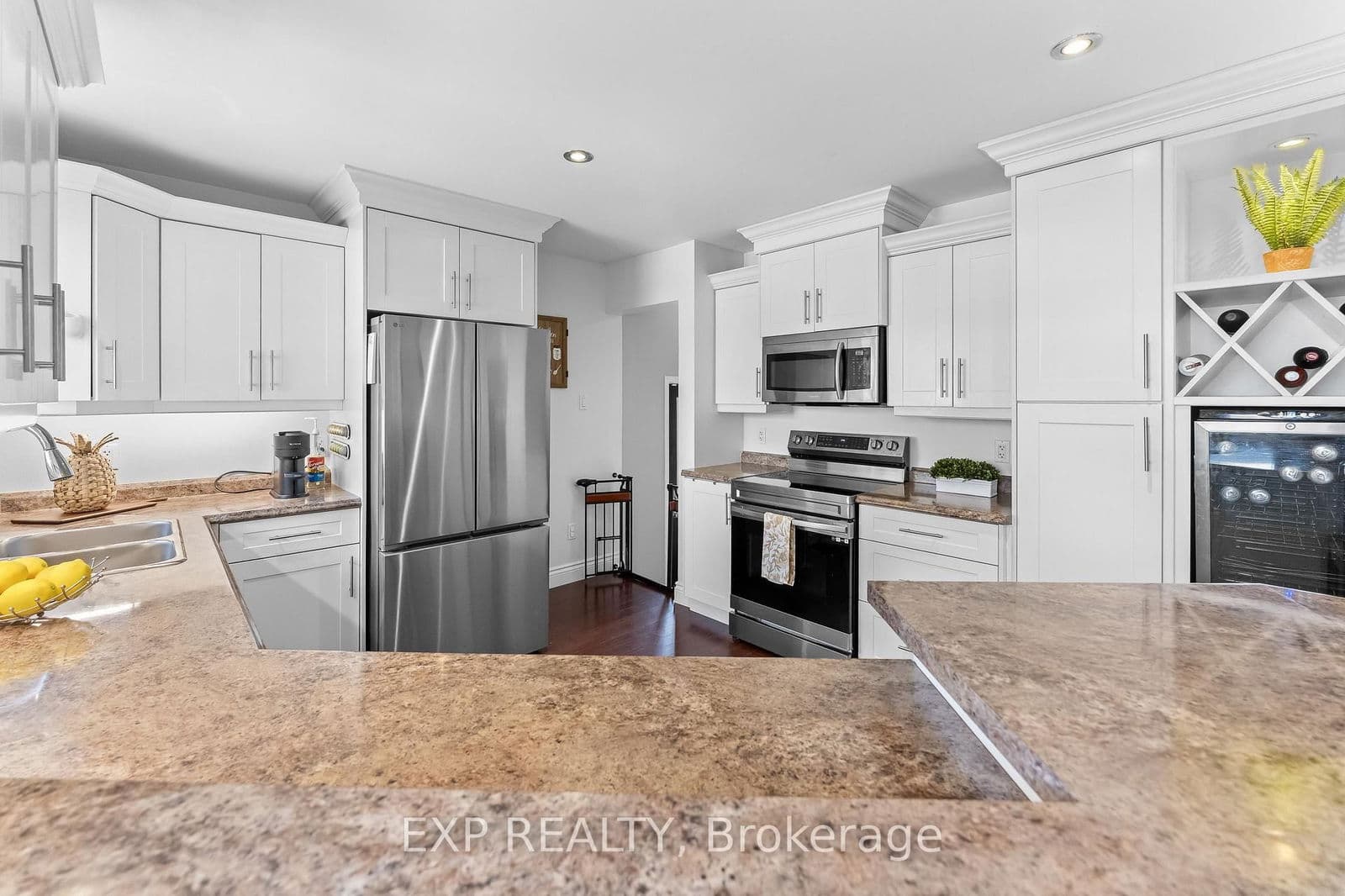 Detached at 9 Parkdale Drive, Thorold, ON - Photo 15 - RE/MAX Garden City Realty