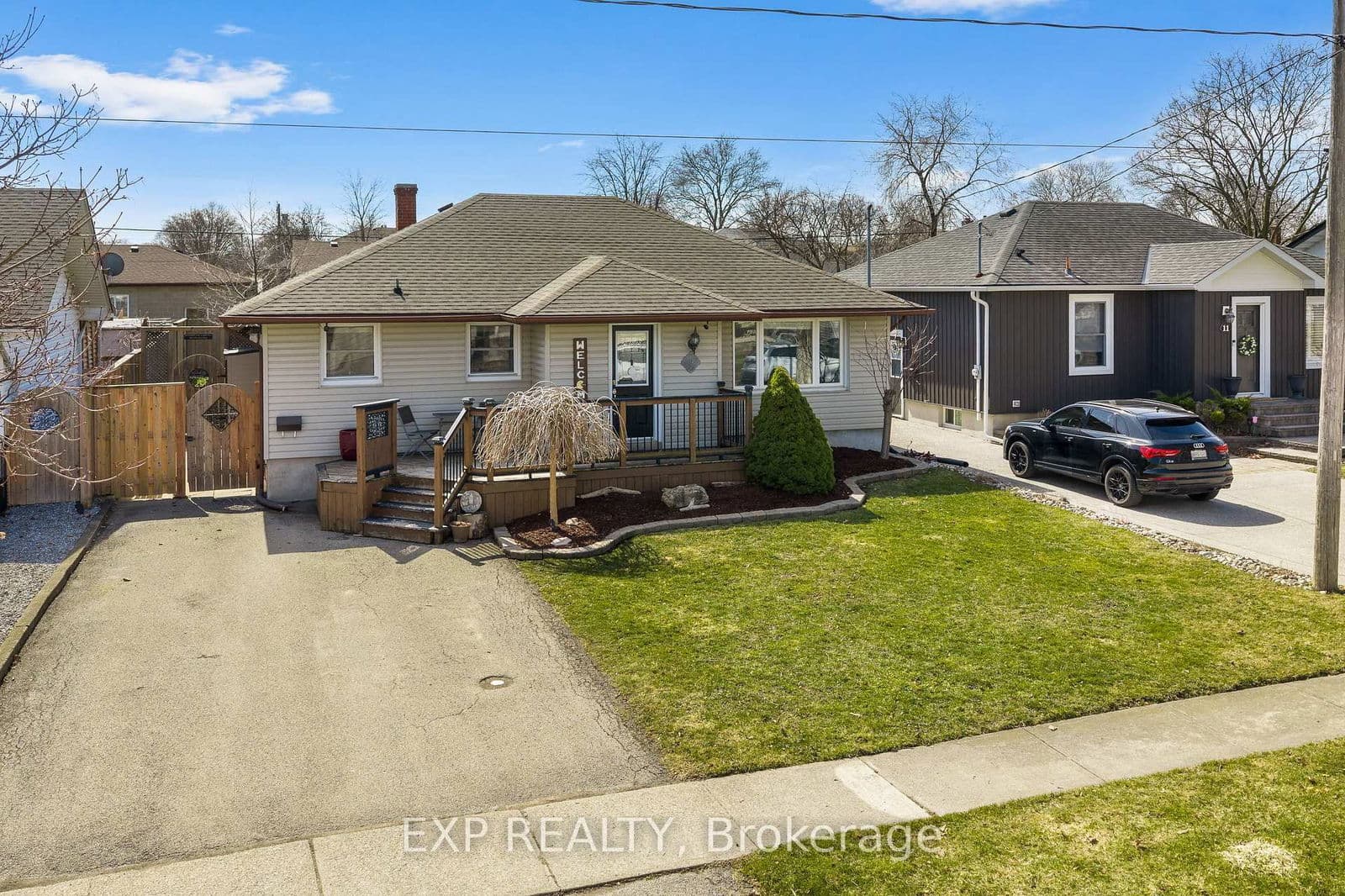 Detached at 9 Parkdale Drive, Thorold, ON - Photo 2 - RE/MAX Garden City Realty