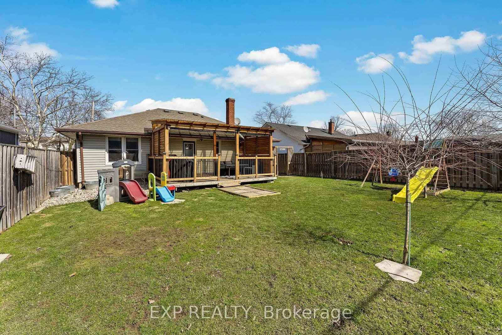 Detached at 9 Parkdale Drive, Thorold, ON - Photo 37 - RE/MAX Garden City Realty