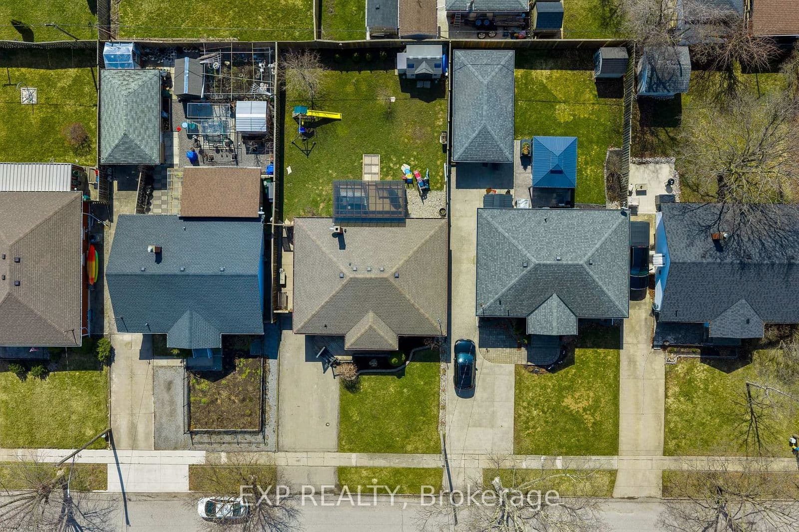 Detached at 9 Parkdale Drive, Thorold, ON - Photo 41 - RE/MAX Garden City Realty