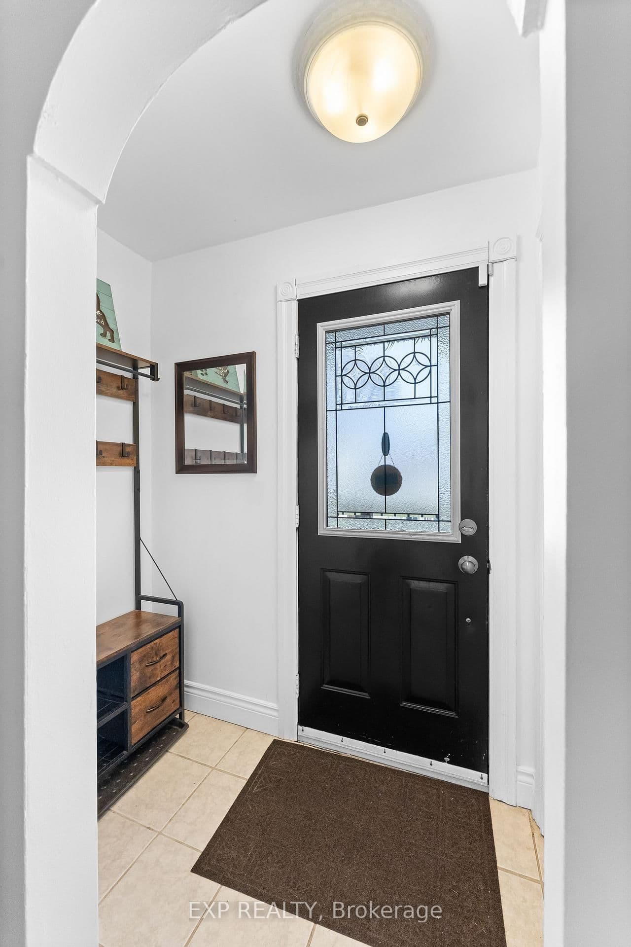 Detached at 9 Parkdale Drive, Thorold, ON - Photo 5 - RE/MAX Garden City Realty