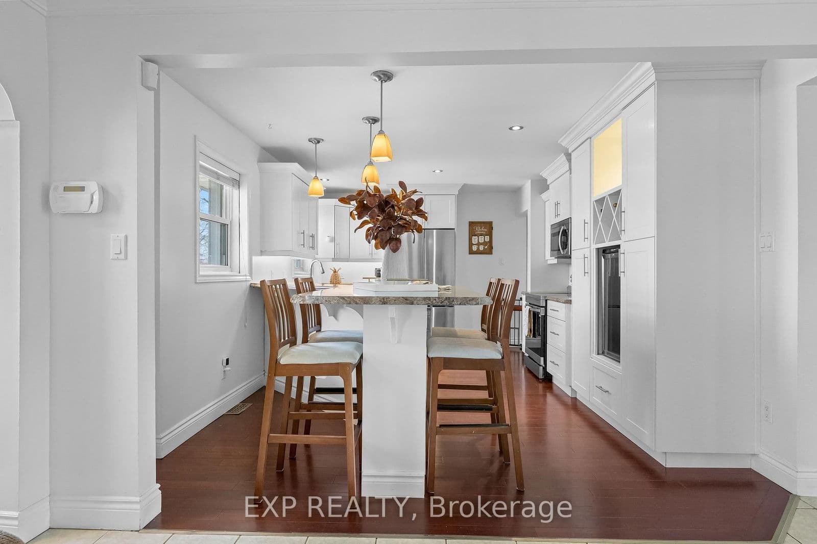 Detached at 9 Parkdale Drive, Thorold, ON - Photo 9 - RE/MAX Garden City Realty