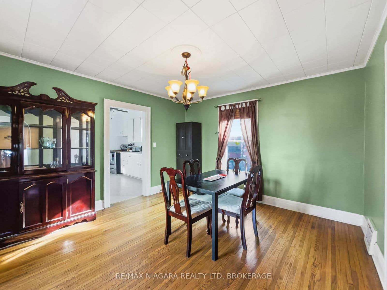 Detached at 268 Emerick Avenue, Fort Erie, ON - Photo 11 - RE/MAX Garden City Realty