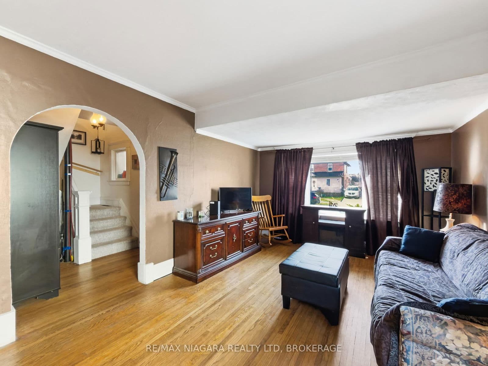 Detached at 268 Emerick Avenue, Fort Erie, ON - Photo 6 - RE/MAX Garden City Realty