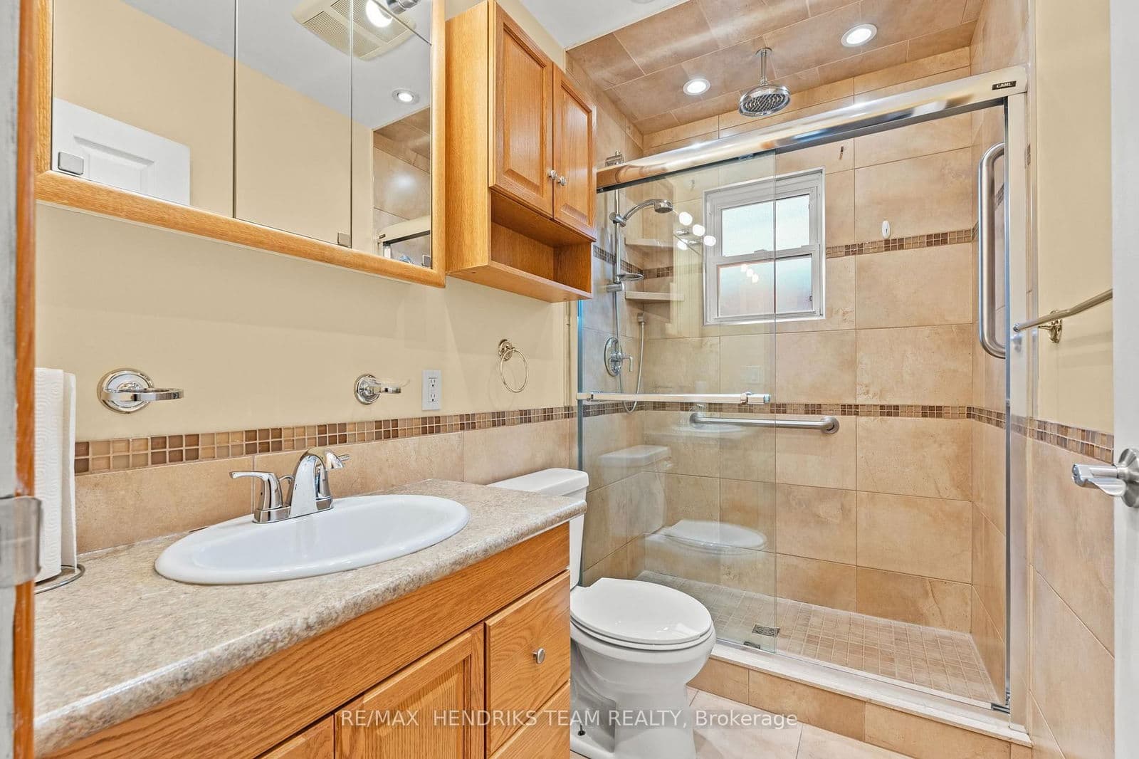 Detached at 27 Lorne Street, St. Catharines, ON - Photo 17 - RE/MAX Garden City Realty