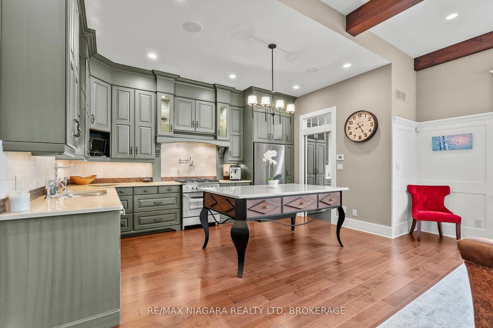 Att/Row/Townhouse at 13 COLONEL COHOE Street, Niagara-on-the-Lake, ON - Photo 11 - RE/MAX Garden City Realty