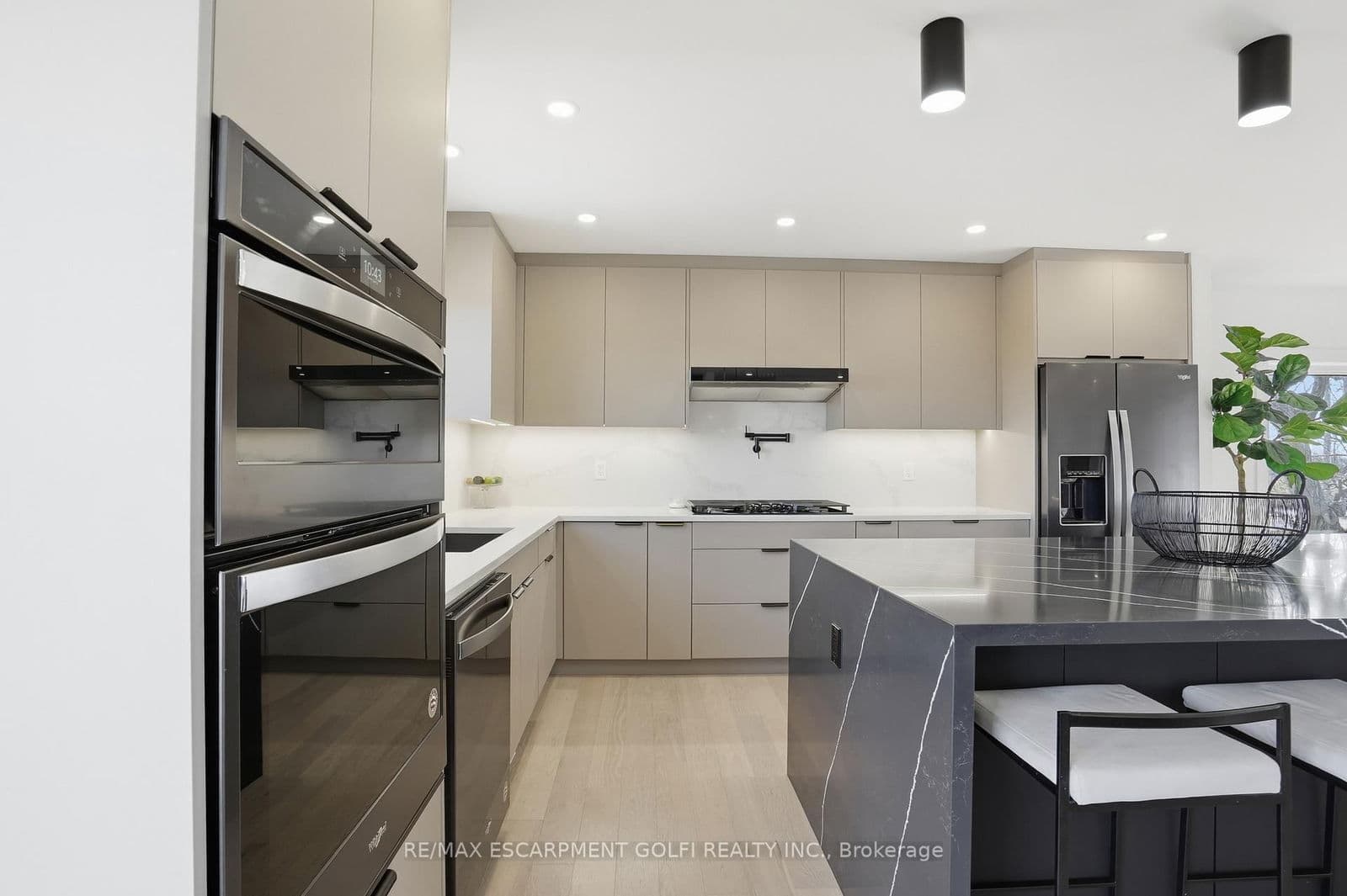 Detached at 296 Ridge Road, Grimsby, ON - Photo 13 - RE/MAX Garden City Realty