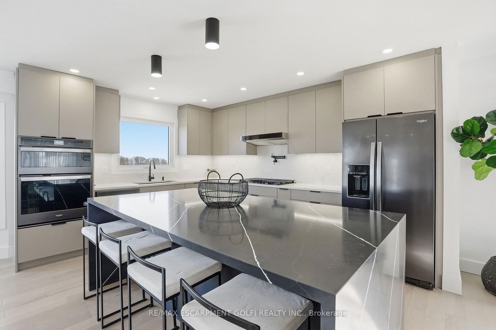 Detached at 296 Ridge Road, Grimsby, ON - Photo 14 - RE/MAX Garden City Realty