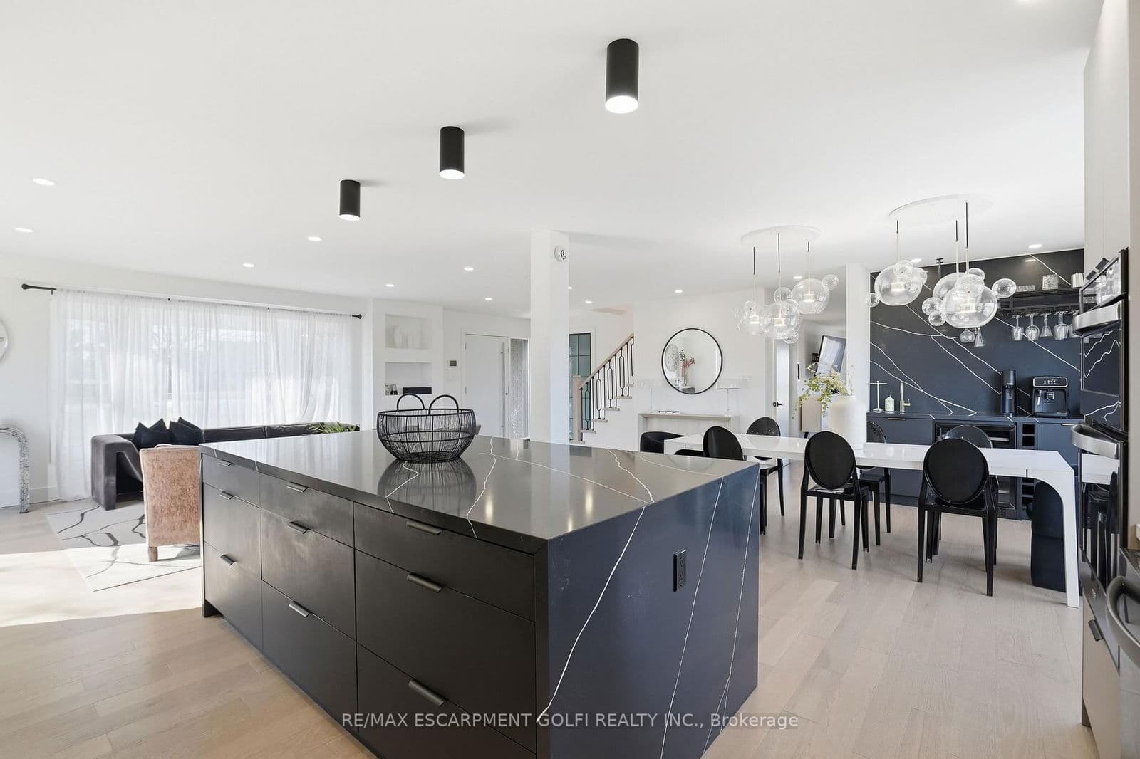 Detached at 296 Ridge Road, Grimsby, ON - Photo 16 - RE/MAX Garden City Realty