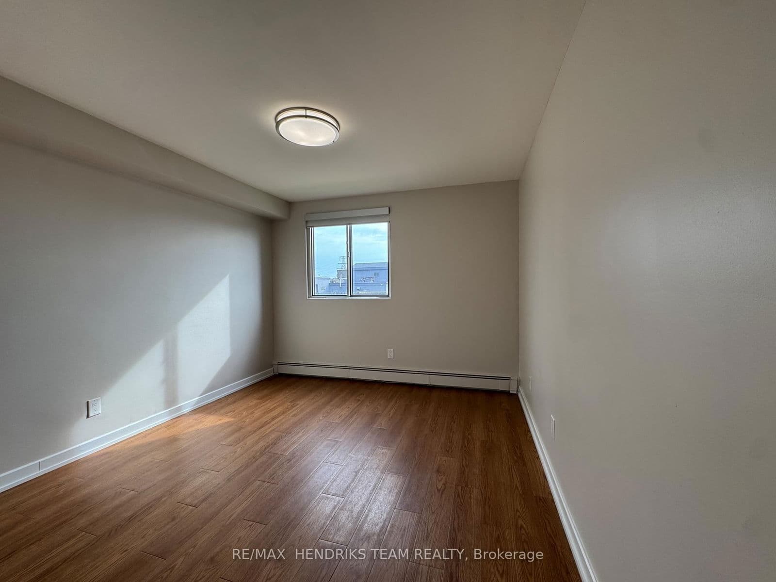 Condo Apartment at 127- 5611 Valley Way, Niagara Falls, ON - Photo 13 - RE/MAX Garden City Realty