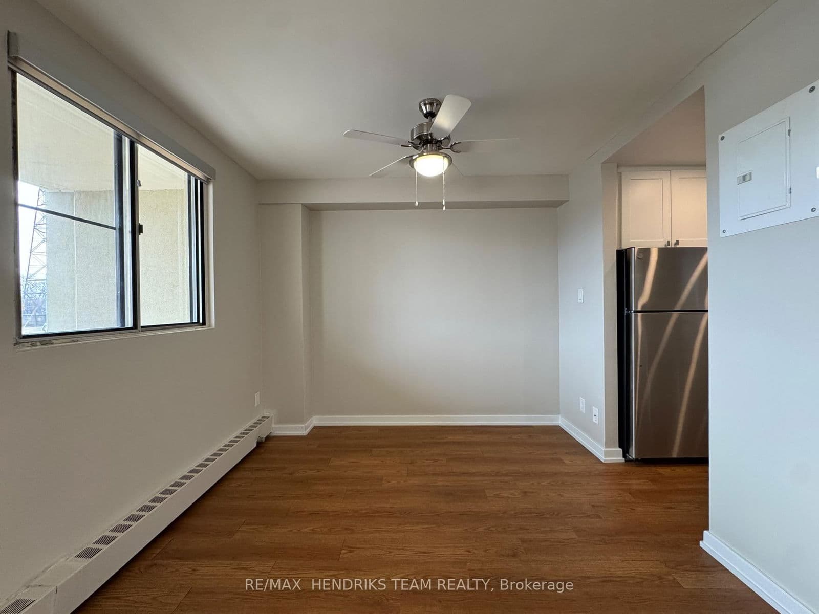 Condo Apartment at 127- 5611 Valley Way, Niagara Falls, ON - Photo 6 - RE/MAX Garden City Realty