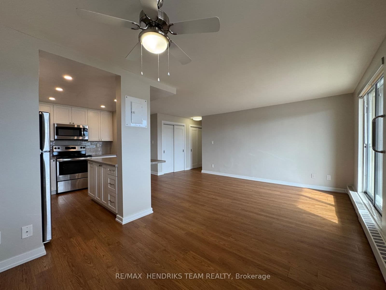 Condo Apartment at 127- 5611 Valley Way, Niagara Falls, ON - Photo 7 - RE/MAX Garden City Realty