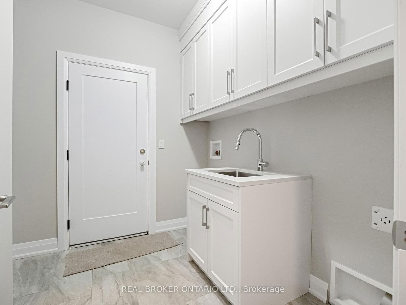 Detached at 149 Willowbrook Drive, Welland, ON - Photo 9 - RE/MAX Garden City Realty