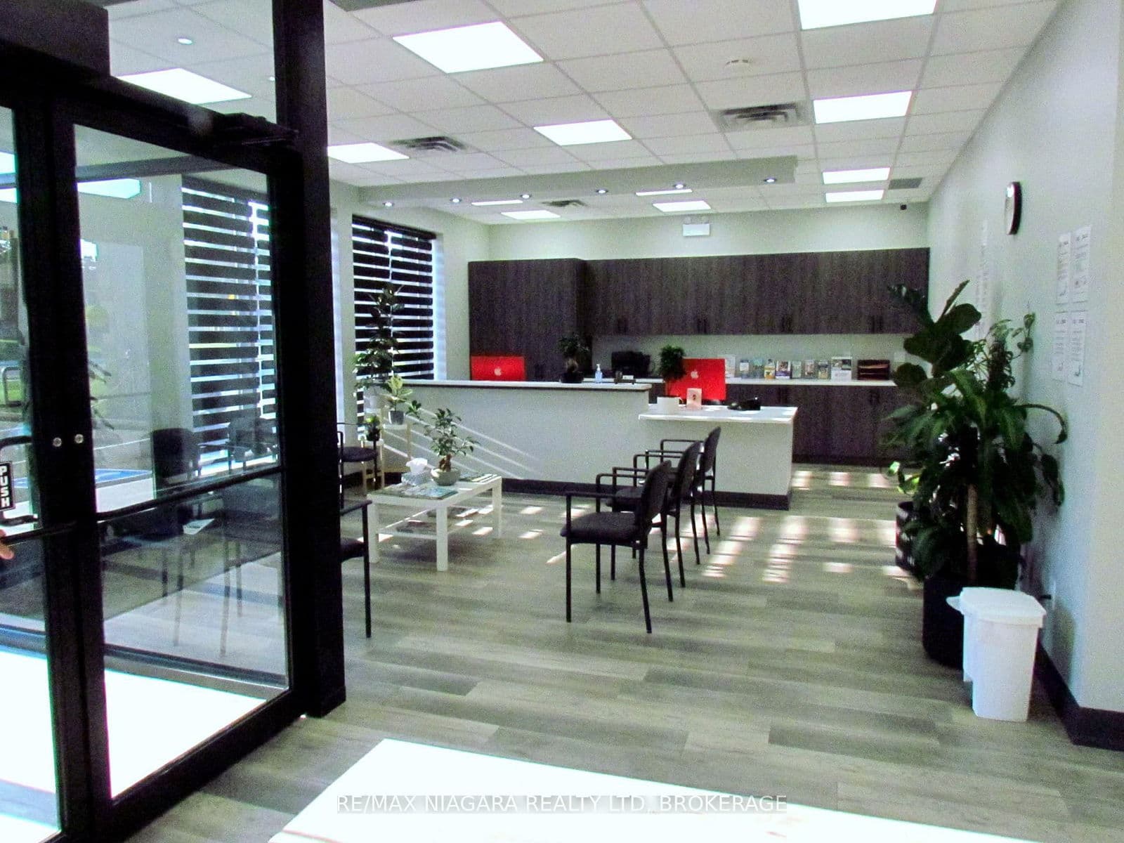 Office at 4374 DRUMMOND Road, Niagara Falls, ON - Photo 2 - RE/MAX Garden City Realty