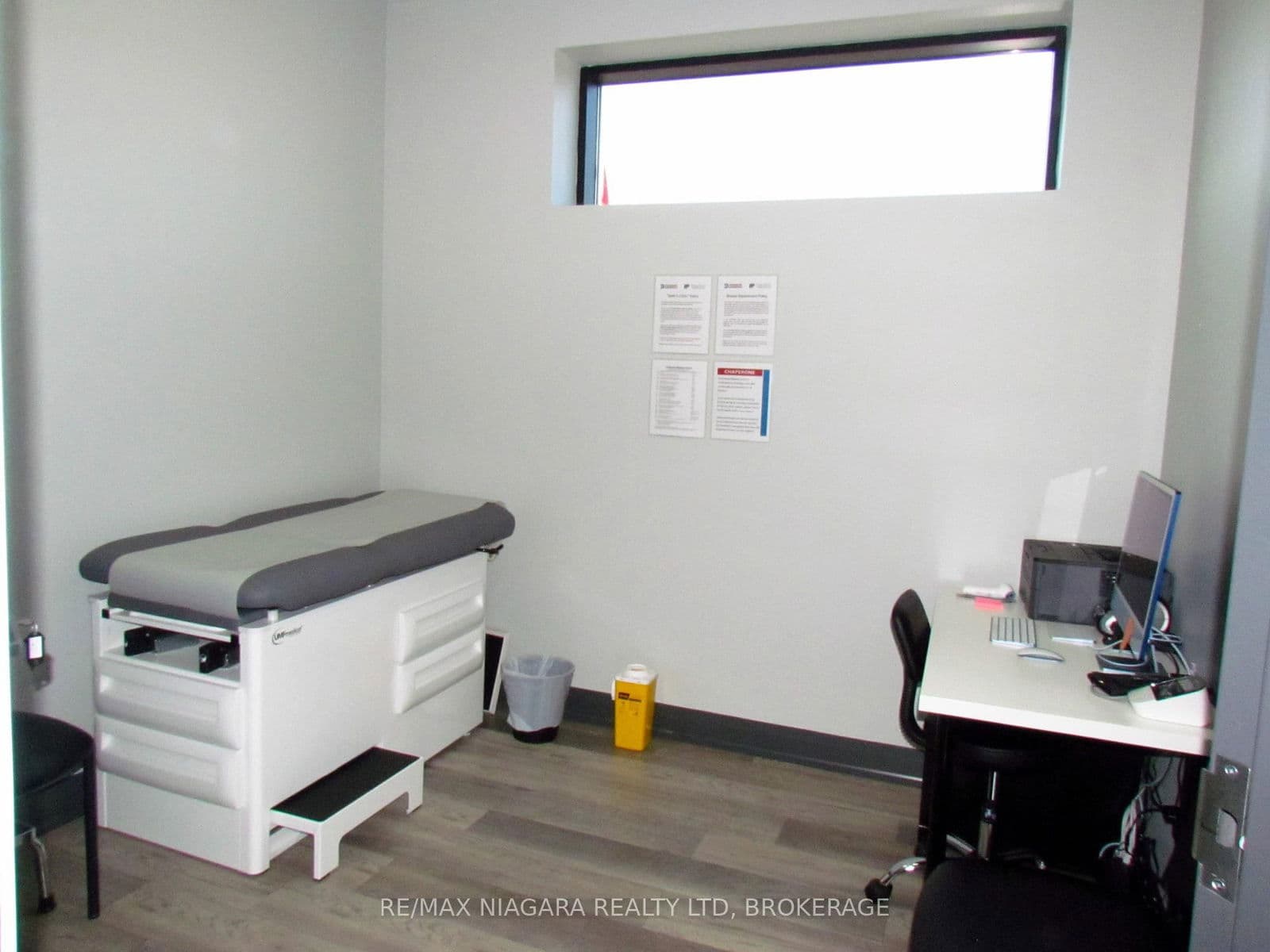 Office at 4374 DRUMMOND Road, Niagara Falls, ON - Photo 9 - RE/MAX Garden City Realty