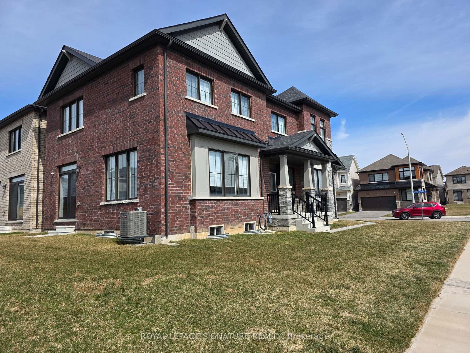 Detached at 25 Buttercream Avenue, Thorold, ON - Photo 5 - RE/MAX Garden City Realty