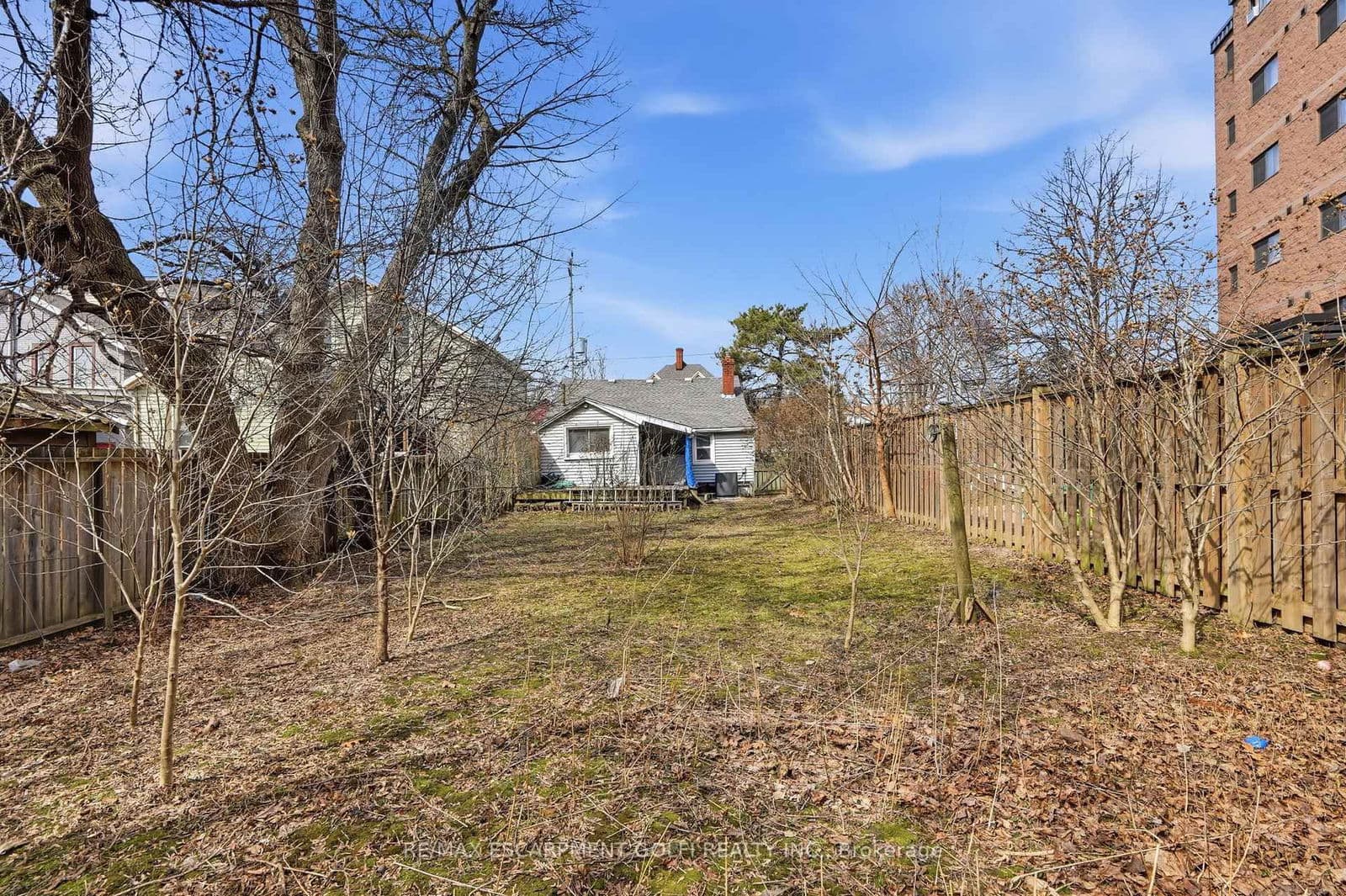 Detached at 56 Welland Avenue, St. Catharines, ON - Photo 4 - RE/MAX Garden City Realty
