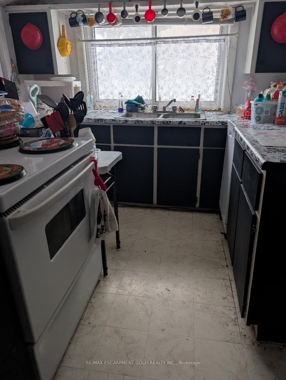 Detached at 56 Welland Avenue, St. Catharines, ON - Photo 7 - RE/MAX Garden City Realty