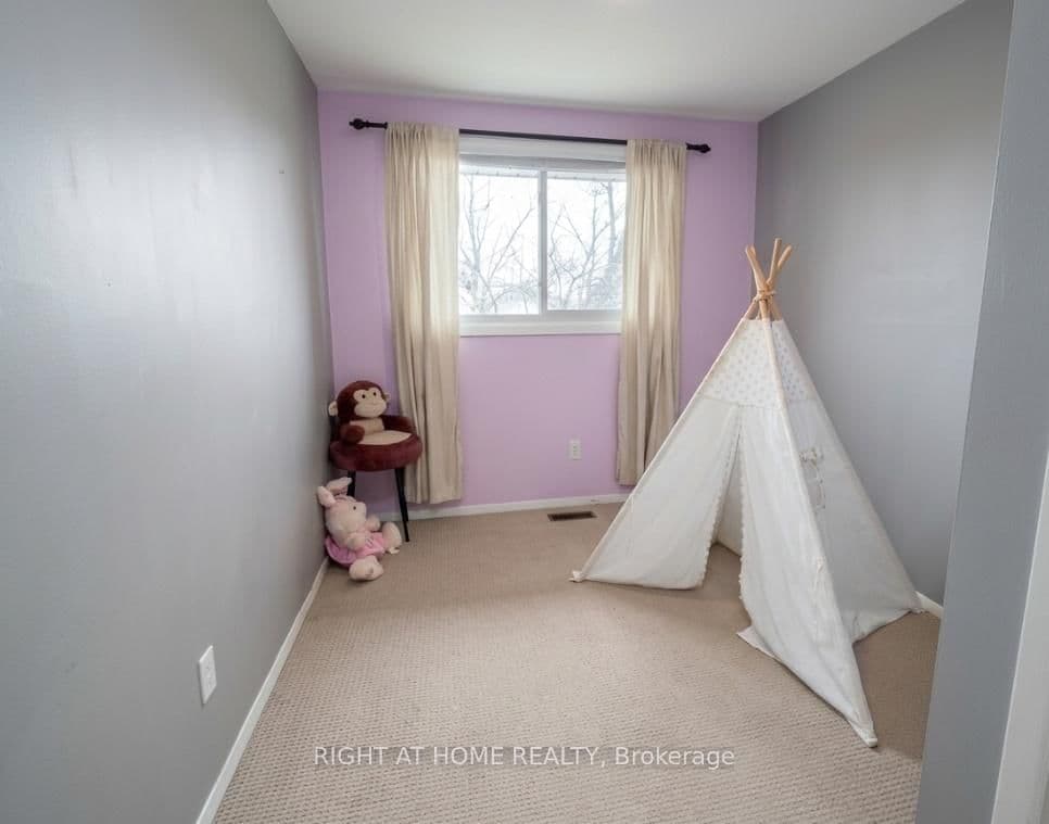 Semi-Detached at 14 Canterbury Drive, St. Catharines, ON - Photo 6 - RE/MAX Garden City Realty