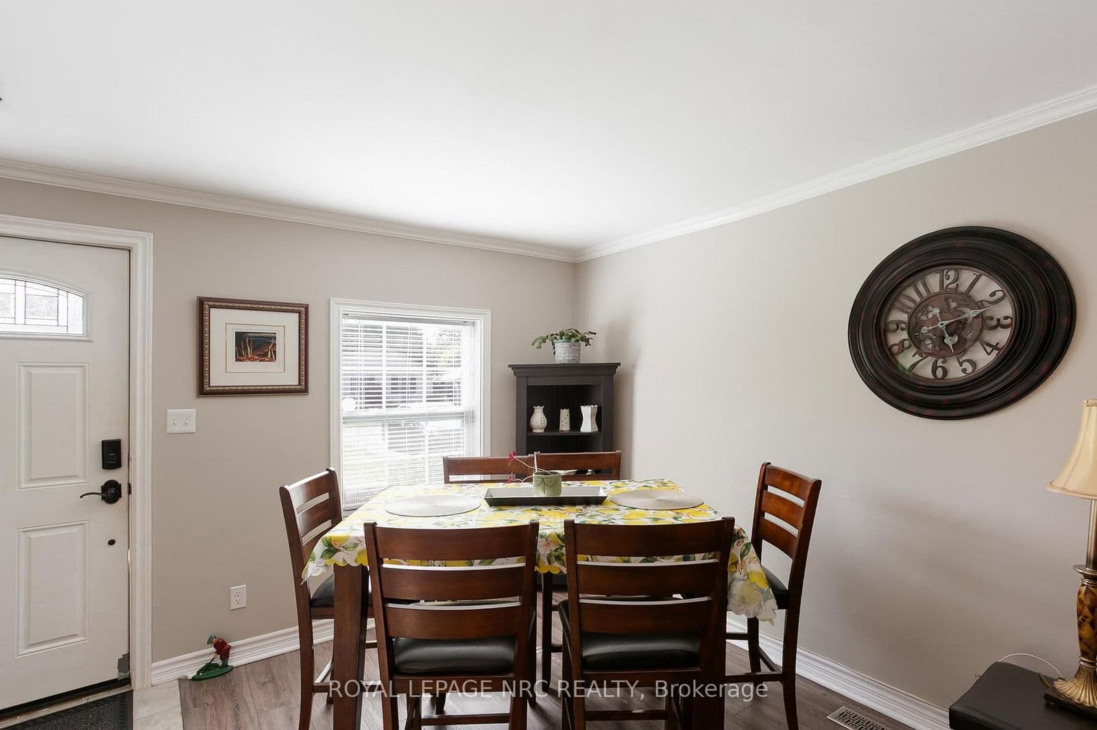 Detached at 98 Haun Road, Fort Erie, ON - Photo 6 - RE/MAX Garden City Realty