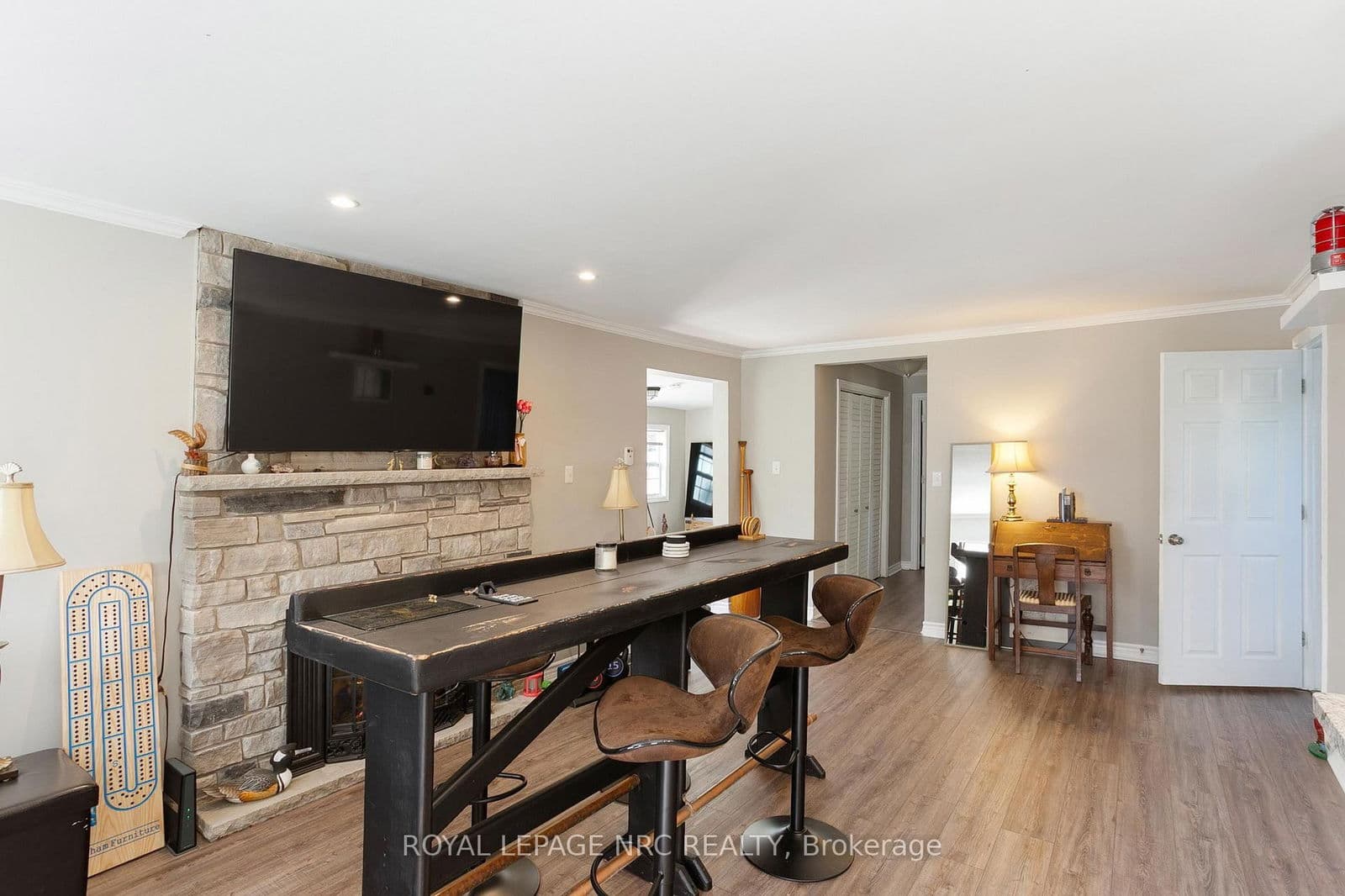 Detached at 98 Haun Road, Fort Erie, ON - Photo 7 - RE/MAX Garden City Realty