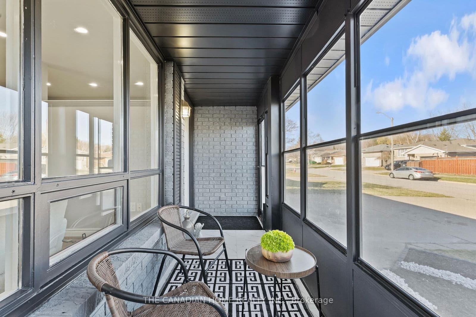 Detached at 6271 Sherri Avenue, Niagara Falls, ON - Photo 9 - RE/MAX Garden City Realty