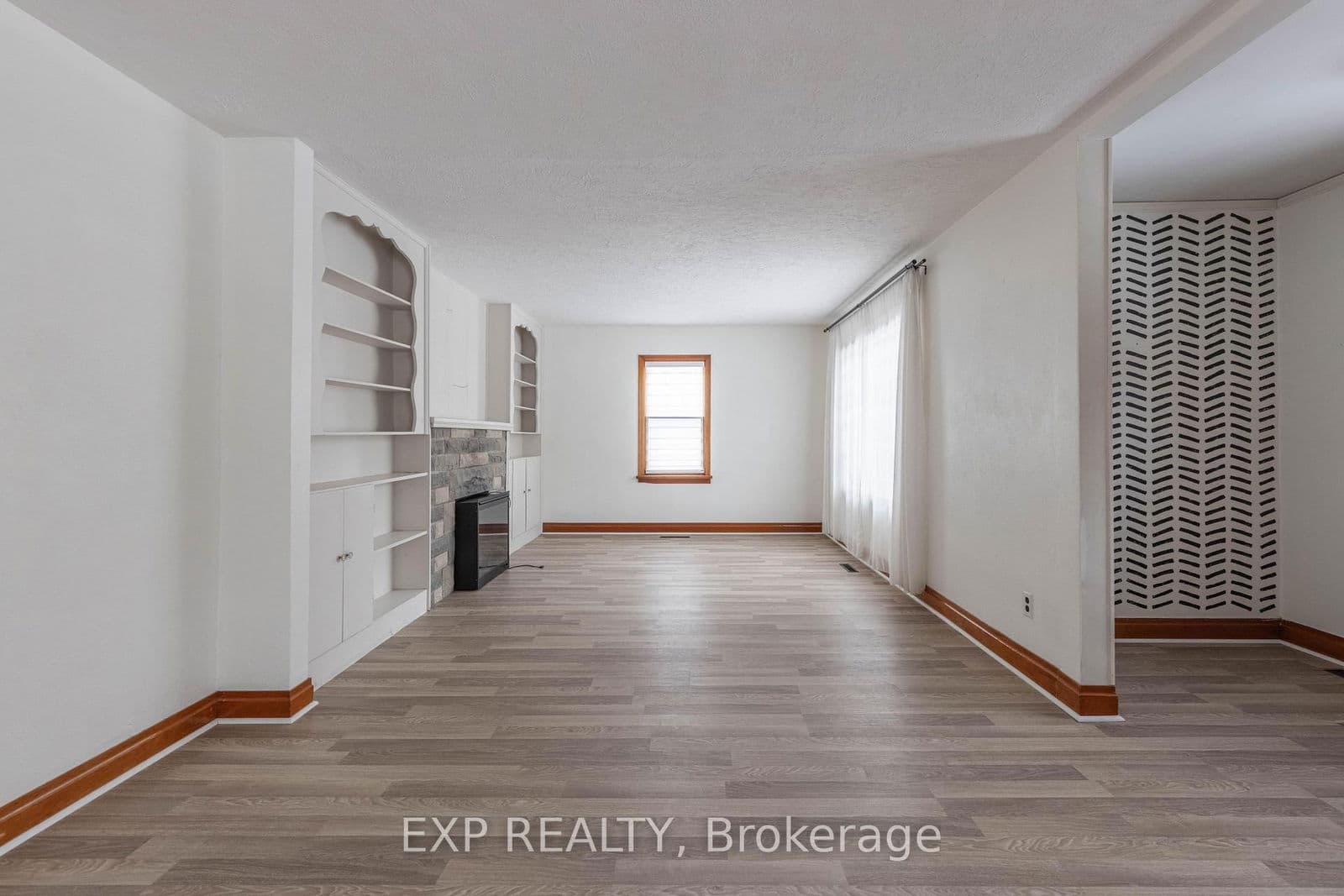 Detached at 412 South Pelham Road, Welland, ON - Photo 5 - RE/MAX Garden City Realty