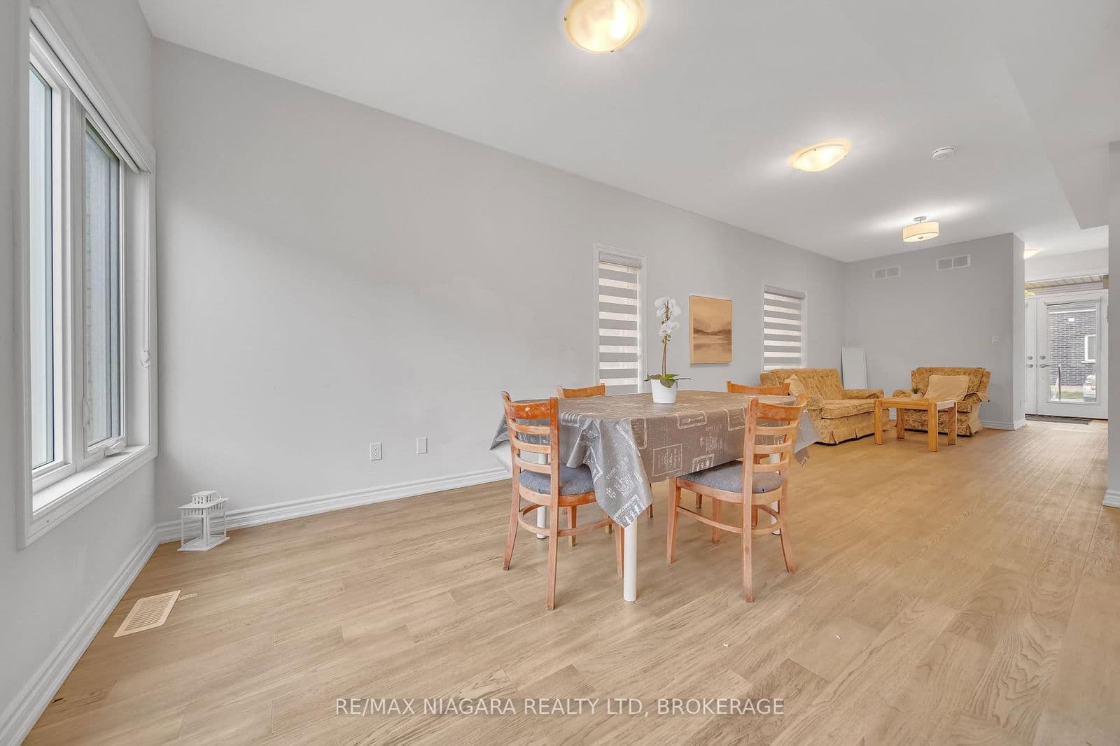 Condo Townhouse at 120 Renfrew Trail, Welland, ON - Photo 9 - RE/MAX Garden City Realty