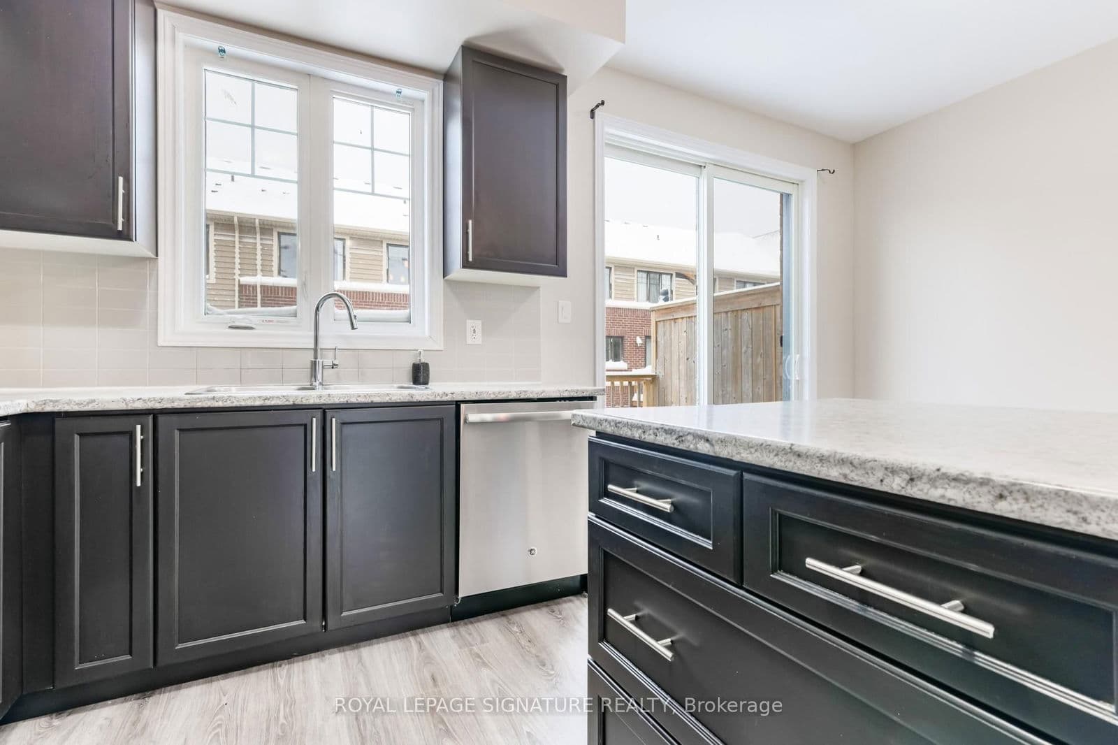 Att/Row/Townhouse at 68 Esplanade Lane, Grimsby, ON - Photo 9 - RE/MAX Garden City Realty