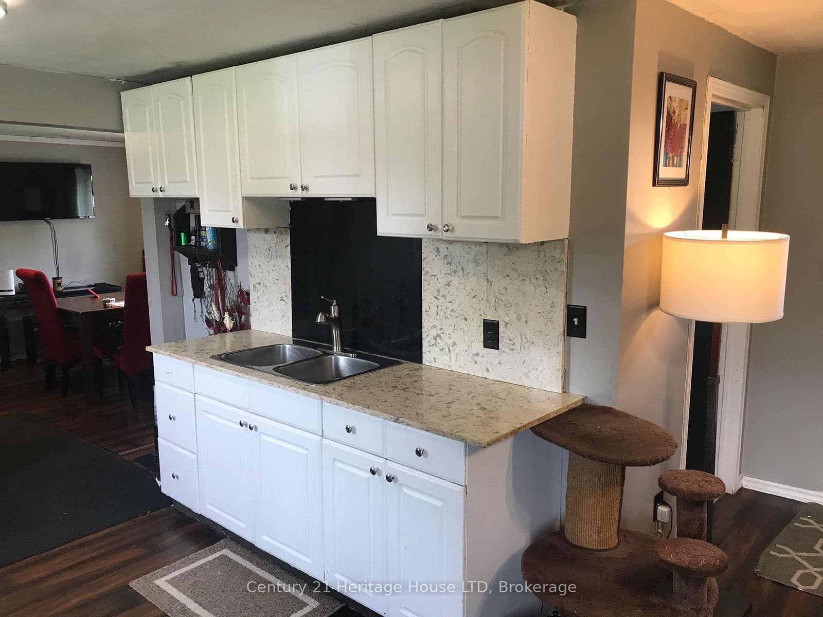 Detached at 223 Bernard Avenue, Fort Erie, ON - Photo 8 - RE/MAX Garden City Realty