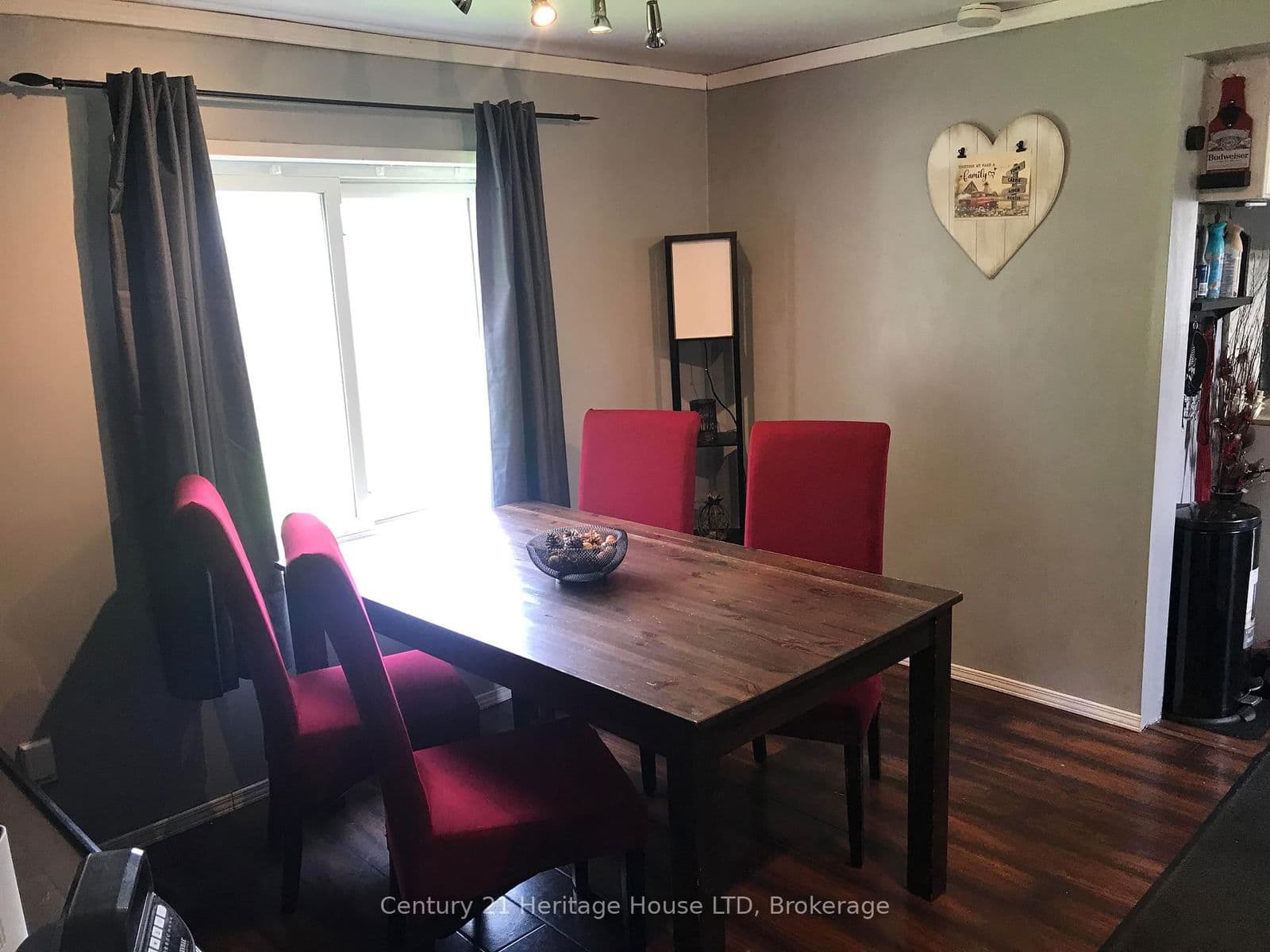 Detached at 223 Bernard Avenue, Fort Erie, ON - Photo 9 - RE/MAX Garden City Realty