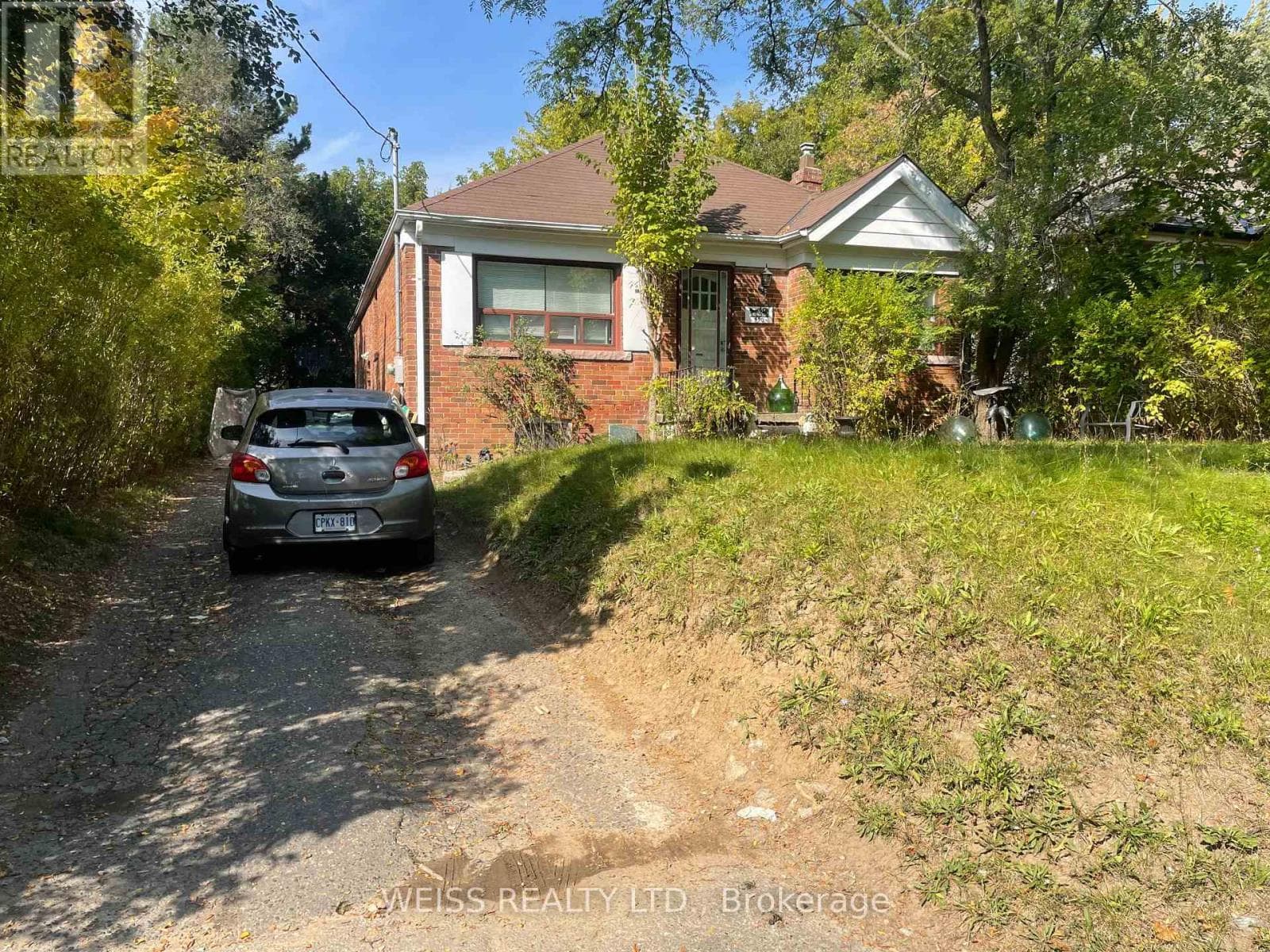 490 Coldstream Avenue