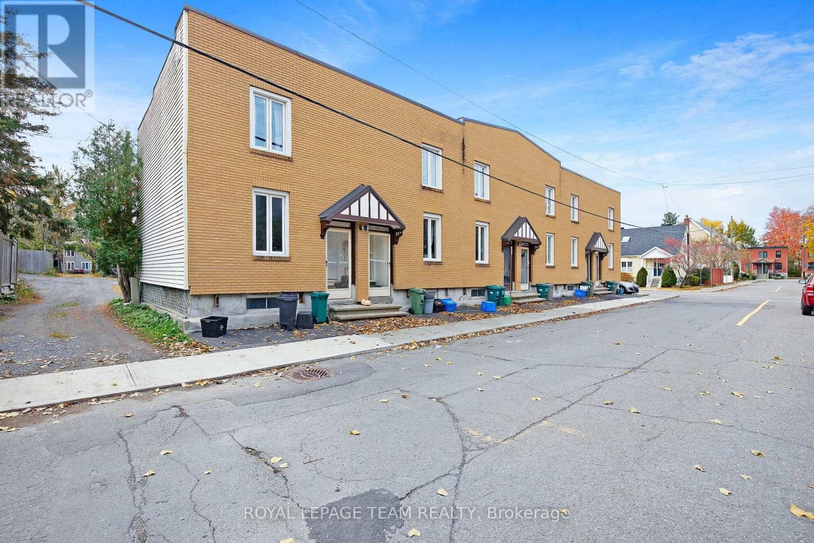 25-35 Bertrand Street