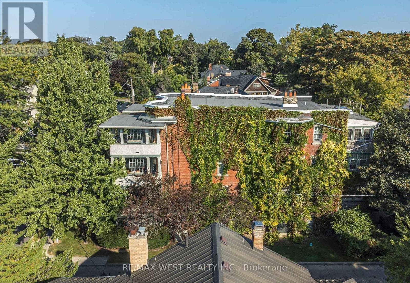 Single Family at 9B Humewood Drive, Toronto (Humewood-Cedarvale), Ontario - Photo 6 - RE/MAX Garden City Realty