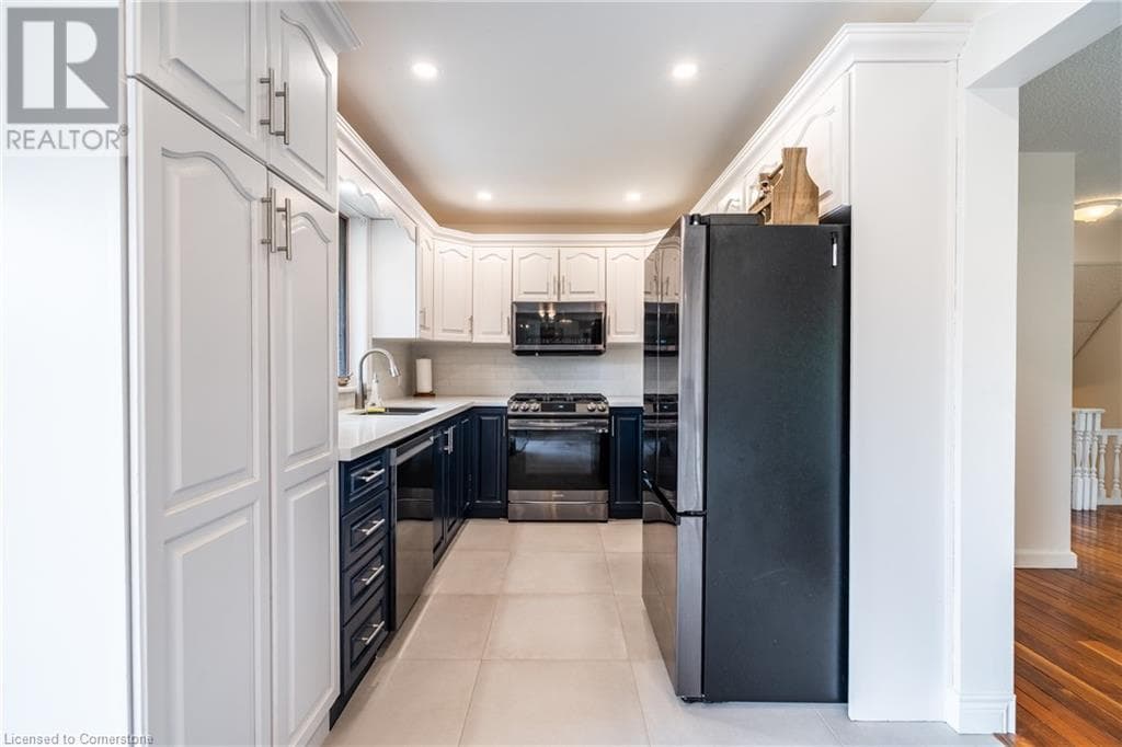 Single Family at 864 CAISTORVILLE Road, West Lincoln, Ontario - Photo 10 - RE/MAX Garden City Realty
