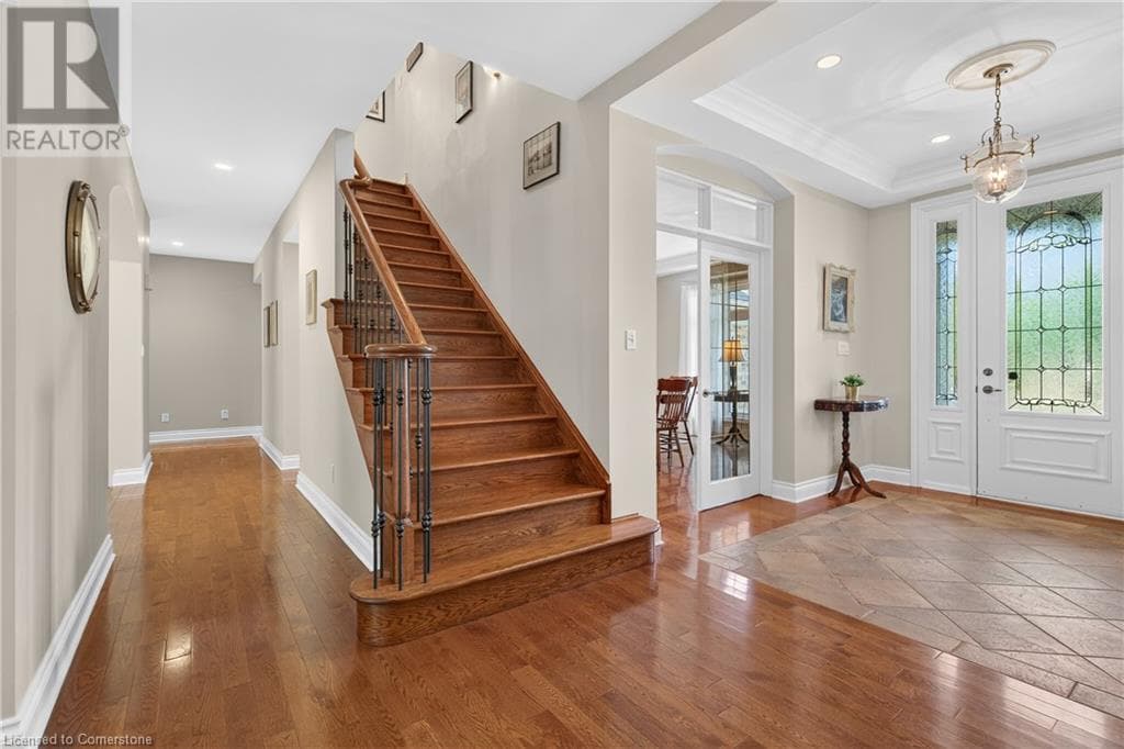 Single Family at 6786 CHRISTINE Court, Niagara Falls, Ontario - Photo 6 - RE/MAX Garden City Realty