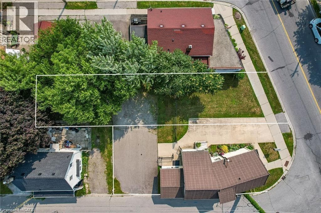 147 WELLAND Avenue
