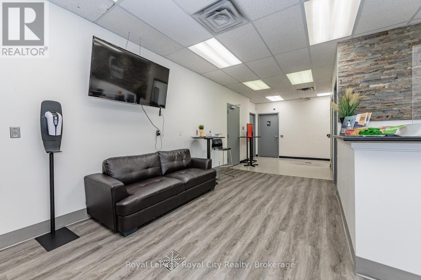 Office at 361 Southgate Drive, Guelph (Clairfields/Hanlon Business Park), Ontario - Photo 6 - RE/MAX Garden City Realty