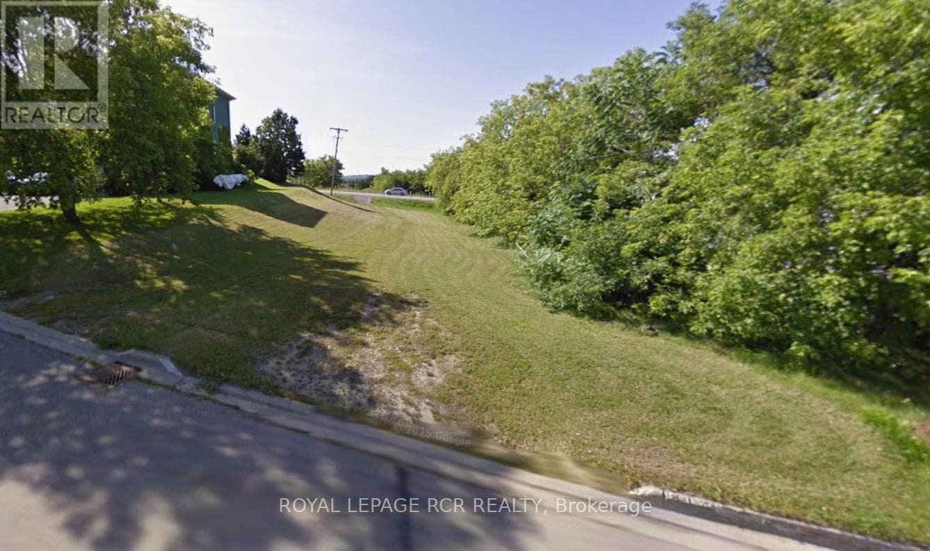 9-11 Annamaria Drive