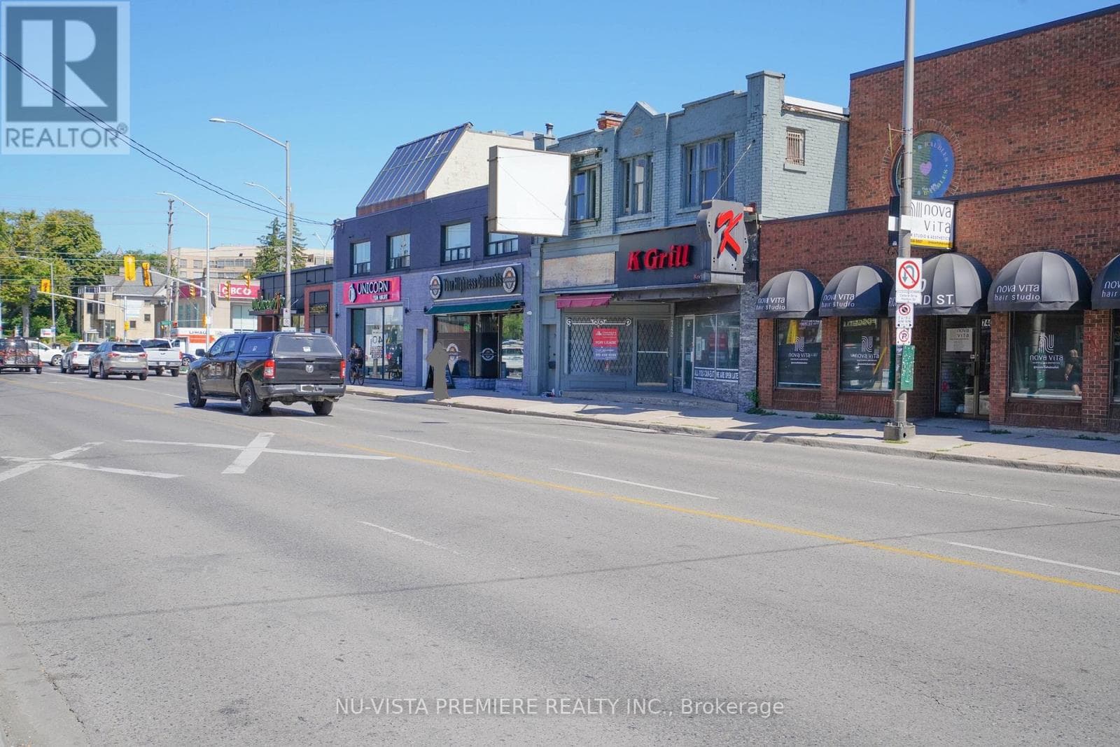 2- 742 Richmond Street