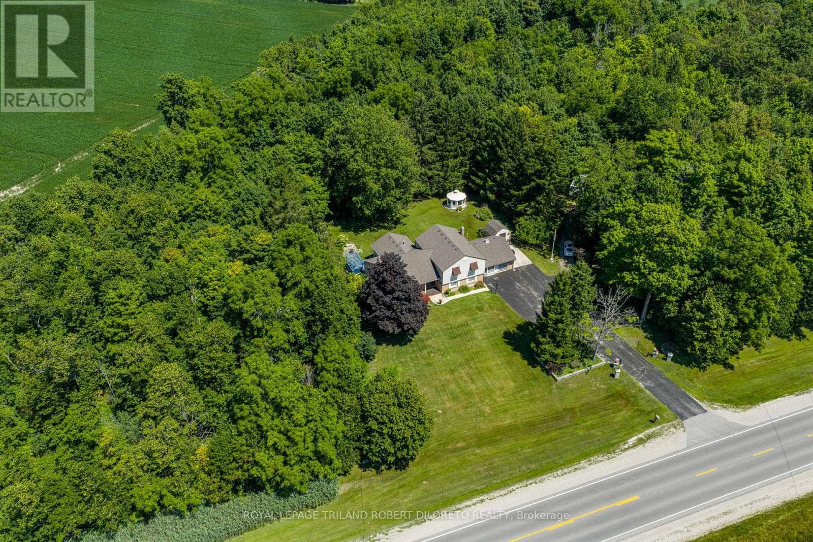 Single Family at 6186 EGREMONT Drive, Middlesex Centre, Ontario - Photo 2 - RE/MAX Garden City Realty