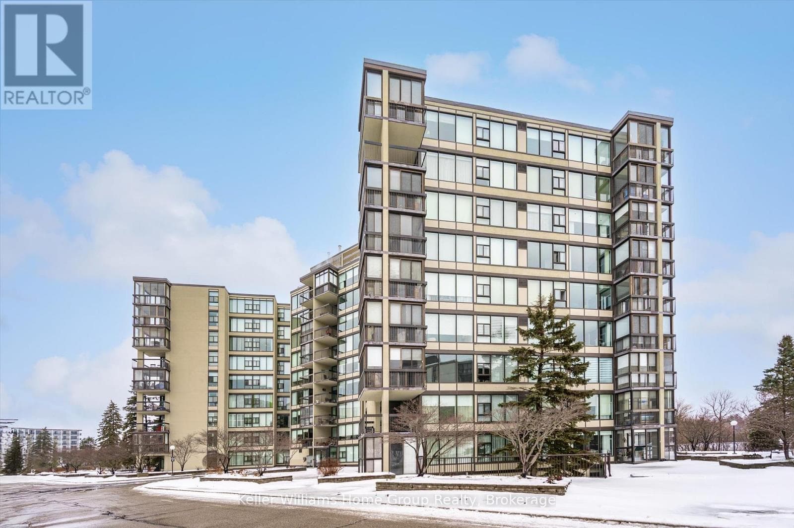 702- 23 Woodlawn Road